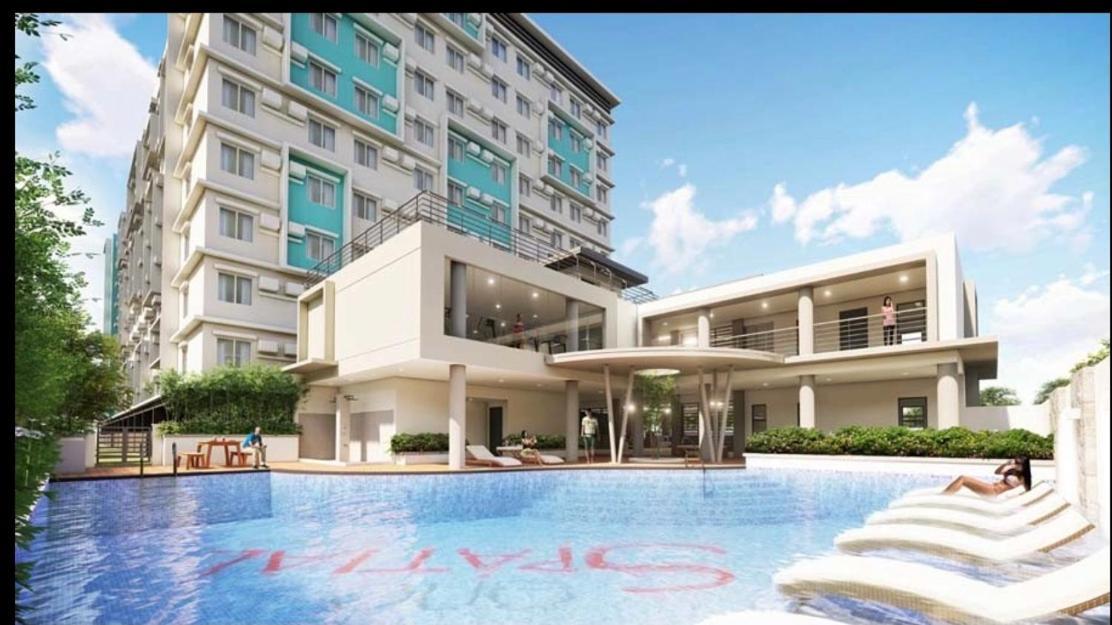 One Spatial Two Bedroom Condominium Unit With Pool And Gym Free Netflix And Wifi Iloilo City Eksteriør billede
