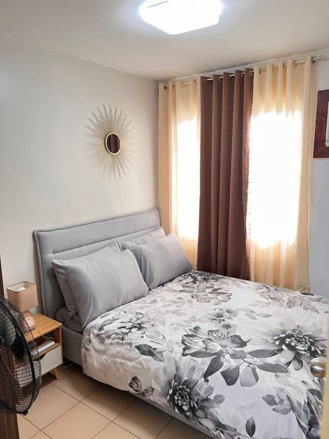 One Spatial Two Bedroom Condominium Unit With Pool And Gym Free Netflix And Wifi Iloilo City Eksteriør billede