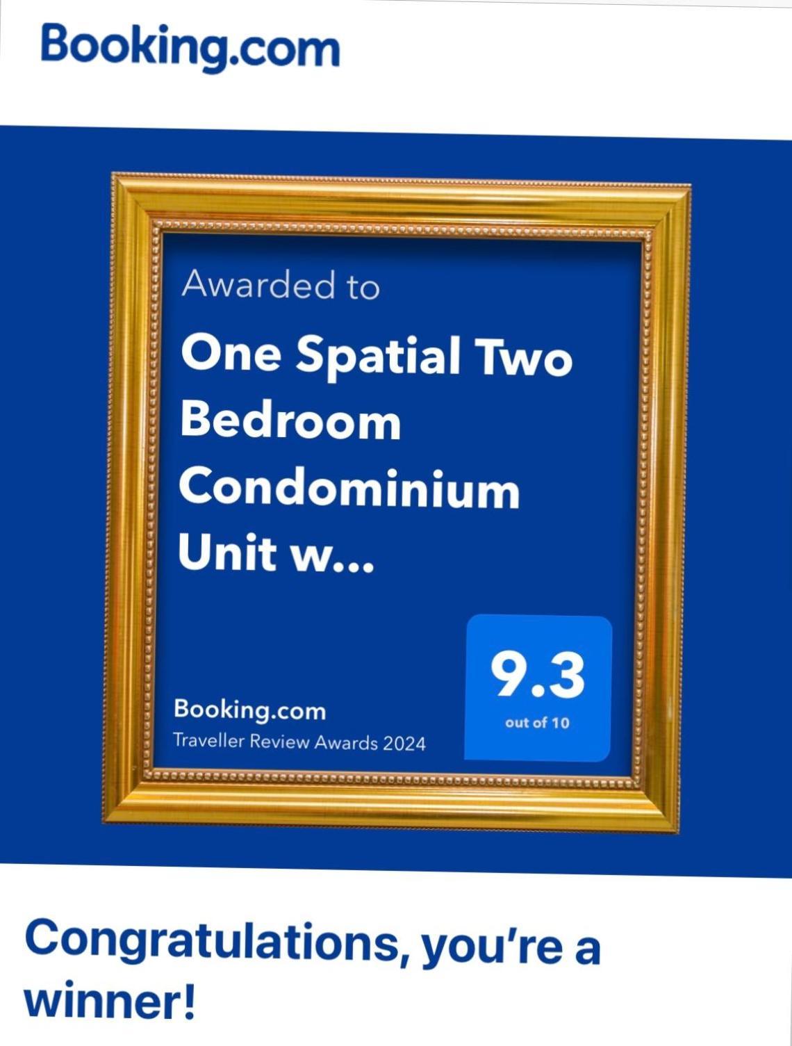 One Spatial Two Bedroom Condominium Unit With Pool And Gym Free Netflix And Wifi Iloilo City Eksteriør billede